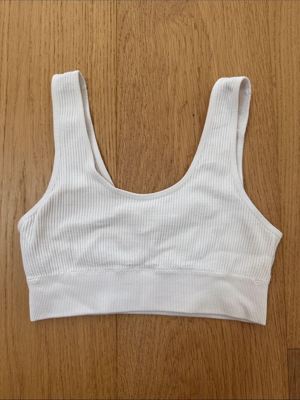 Aerie white ribbed sports bra size XS | athleisure, neutral